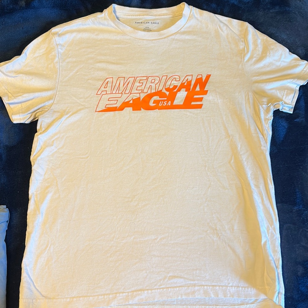 Men’s AE shirt